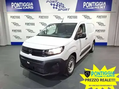 Nuova Opel Combo 101 CV (74 kW) 2026 Bianco icy Monovolume