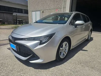 Usata Toyota Corolla Business Edition 98 CV (72 kW) 2021 Argento Station wagon