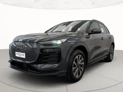 Usata Audi Q6 e-tron Business 239 kW (326 CV) 2025 Grigio magnete SUV