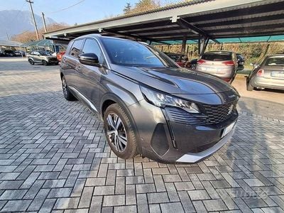 Usata Peugeot 5008 Allure 131 CV (96 kW) 2024 Grigio SUV