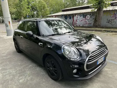 Usata Mini ONE 75 CV (55 kW) 2015 Nero Utilitaria