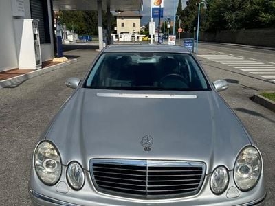 Usata Mercedes E320 Avantgarde 224 CV (164 kW) 2002 Argento Berlina