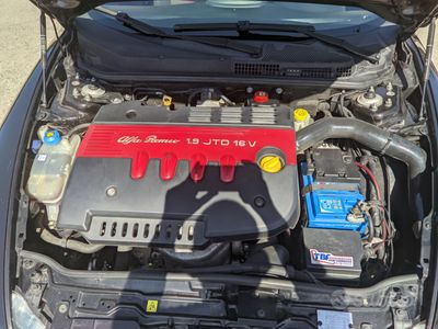 Usata Alfa Romeo 147 170 CV (125 kW) 2008 Nero Utilitaria