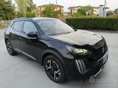 Usata Peugeot 2008 Allure 131 CV (96 kW) 2024 Nero SUV