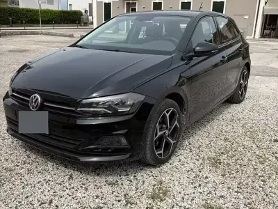 Usata VW Polo Comfortline 75 CV (55 kW) 2018 Nero Utilitaria