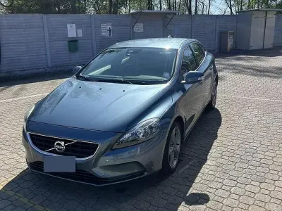 Usata Volvo V40 Kinetic 115 CV (84 kW) 2014 Bluazzurro Berlina