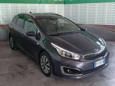 Usata Kia Ceed 110 CV (80 kW) 2018 Grigio Utilitaria