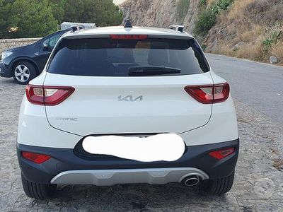 Usata Kia Stonic 100 CV (73 kW) 2024 Bianco SUV