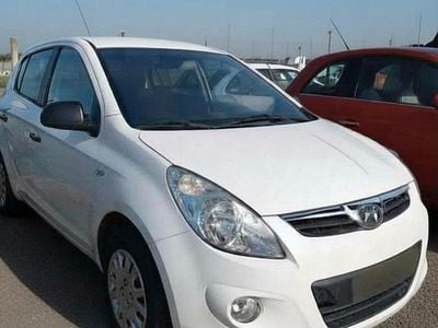 Usata Hyundai i20 Edition 74 CV (54 kW) 2012 Bianco Utilitaria