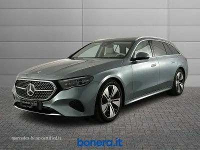 Usata Mercedes E300 Premium 313 CV (230 kW) 2024 Verde Station wagon