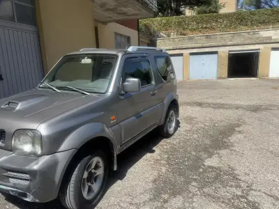 Usata Suzuki Jimny 86 CV (63 kW) 2008 Grigio SUV