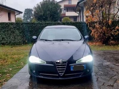 Usata Alfa Romeo 147 Exclusive 120 CV (88 kW) 2007 Nero Utilitaria