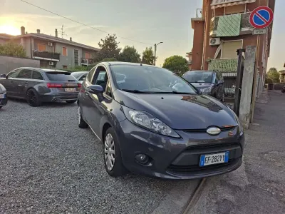 Usata Ford Fiesta Titanium 82 CV (60 kW) 2011 Berlina
