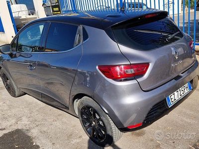 Usata Renault Clio IV 90 CV (66 kW) 2015 Grigio Berlina