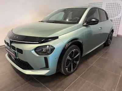 Usata Lancia Ypsilon 101 CV (74 kW) 2024 Verde Utilitaria