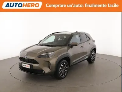 Usata Toyota Yaris Cross Trend 116 CV (85 kW) 2023 Oro SUV