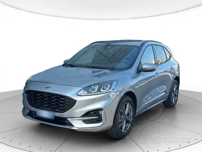 Usata Ford Kuga ST-Line 152 CV (111 kW) 2021 Grigio SUV