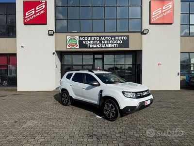 Begagnad Dacia Duster Prestige 101 HK (74 kW) 2023 Vit SUV
