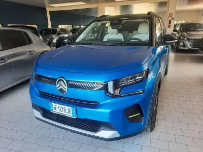 Nuova Citroën C3 101 CV (74 kW) 2026 Blu met. / tetto nero SUV