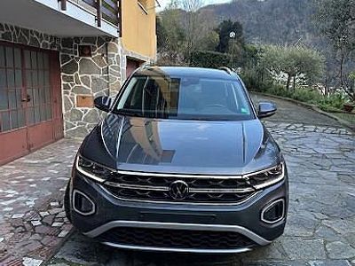 Usata VW T-Roc Style 116 CV (85 kW) 2023 Grigio SUV