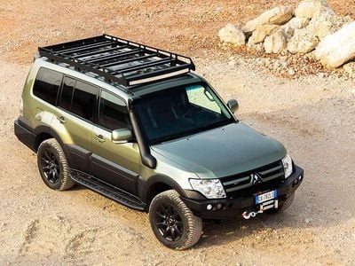 Usata Mitsubishi Pajero 200 CV (147 kW) 2011 Verde SUV