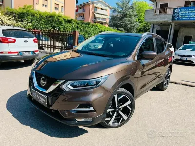 Usata Nissan Qashqai Acenta 131 CV (96 kW) 2018 Marrone SUV