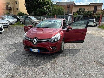 Usata Renault Clio GrandTour 90 CV (66 kW) 2017 Rosso Station wagon