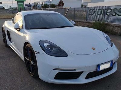 Porsche 718 Cayman