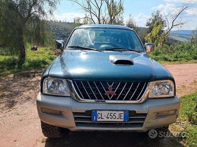 Usata Mitsubishi L200 201 CV (147 kW) 2024 Grigio Pick-up