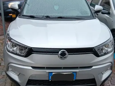Usata SsangYong Tivoli 115 CV (84 kW) 2015 Grigio SUV