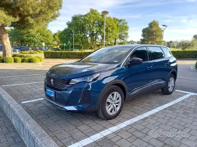 Gebraucht Peugeot 5008 S 131 PS (96 kW) 2023 Blau SUV