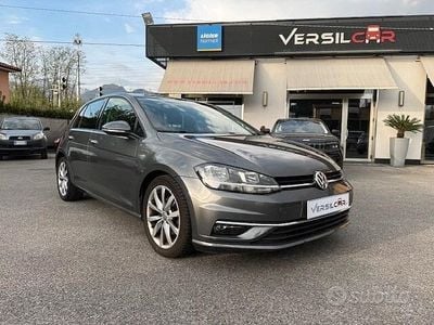 Usata VW Golf VII Highline 116 CV (85 kW) 2017 Grigio Berlina