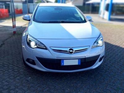 usata Opel Astra GTC 2.0 165cv Cosmo S