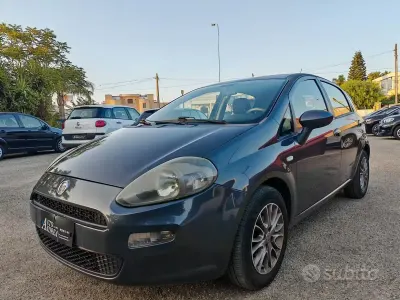 Usata Fiat Grande Punto 85 CV (62 kW) 2012 Grigio Utilitaria