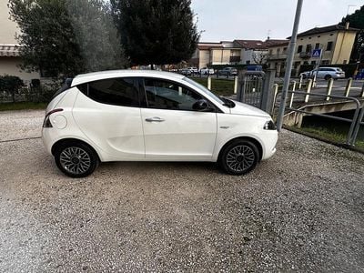Usata Lancia Ypsilon S 69 CV (50 kW) 2023 Bianco Utilitaria