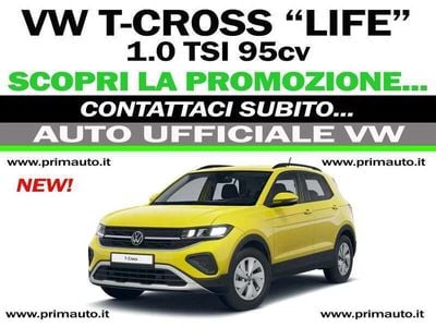 Usata VW T-Cross Life 95 CV (69 kW) 2024 Grape yellow SUV