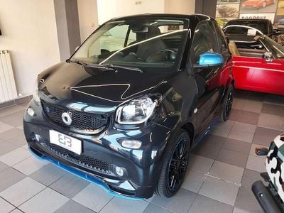Usata Smart ForTwo Electric Drive Brabus 41 kW (56 CV) 2019 Nero Cabrio