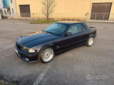 Usata BMW 320 Cabriolet 150 CV (110 kW) 1996 Blu Cabrio