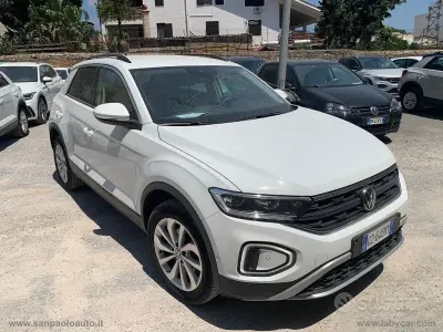 Usata VW T-Roc Life 116 CV (85 kW) 2025 Bianco SUV