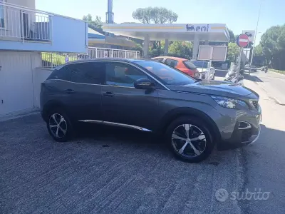 Usata Peugeot 3008 150 CV (110 kW) 2018 Grigio SUV