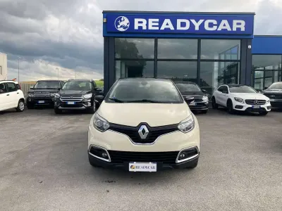 Usata Renault Captur 90 CV (66 kW) 2015 Beige/tetto nero SUV
