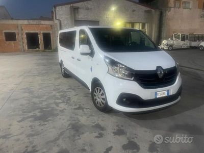 usata Renault Trafic 9 posti passo lungo