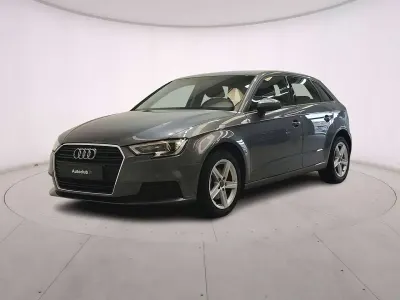 Usata Audi A3 Business 116 CV (85 kW) 2018 Grigio scuro Berlina