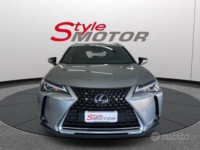 Lexus UX 250h