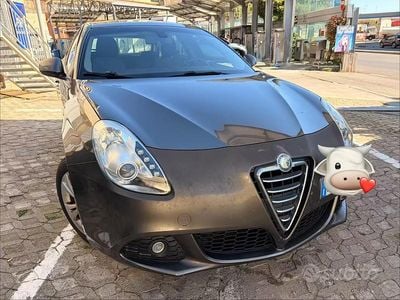 Usata Alfa Romeo Giulietta Distinctive 140 CV (102 kW) 2012 Beige Utilitaria