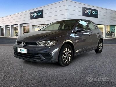 Usata VW Polo Life 95 CV (69 kW) 2023 Grigio Utilitaria