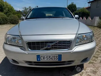 Usata Volvo S80 140 CV (102 kW) 2005 Grigio Berlina
