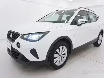 Käytetty Seat Arona Style 110 HP (80 kW) 2022 Valkoinen Katumaasturi