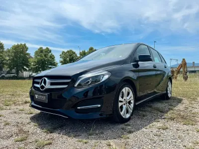 Usata Mercedes B200 Premium 136 CV (100 kW) 2019 Nero Utilitaria