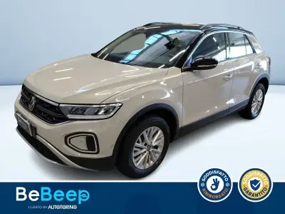 Usado VW T-Roc Life 110 CV (80 kW) 2023 Beige SUV